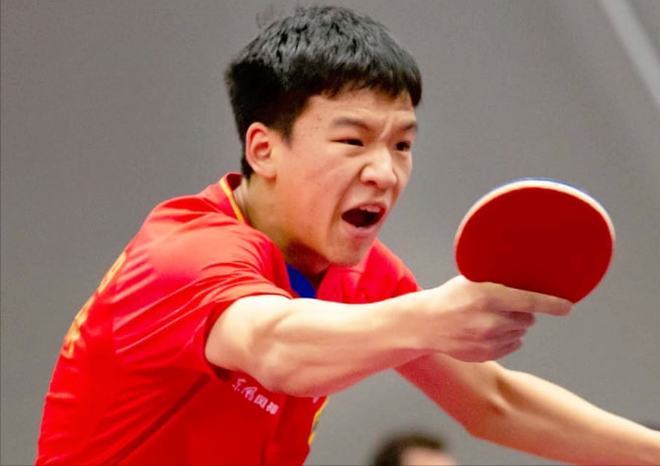 交媒体上暗 交媒体上暗