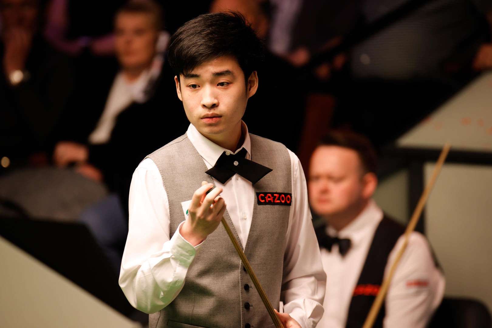 通过微小触 通过微小触