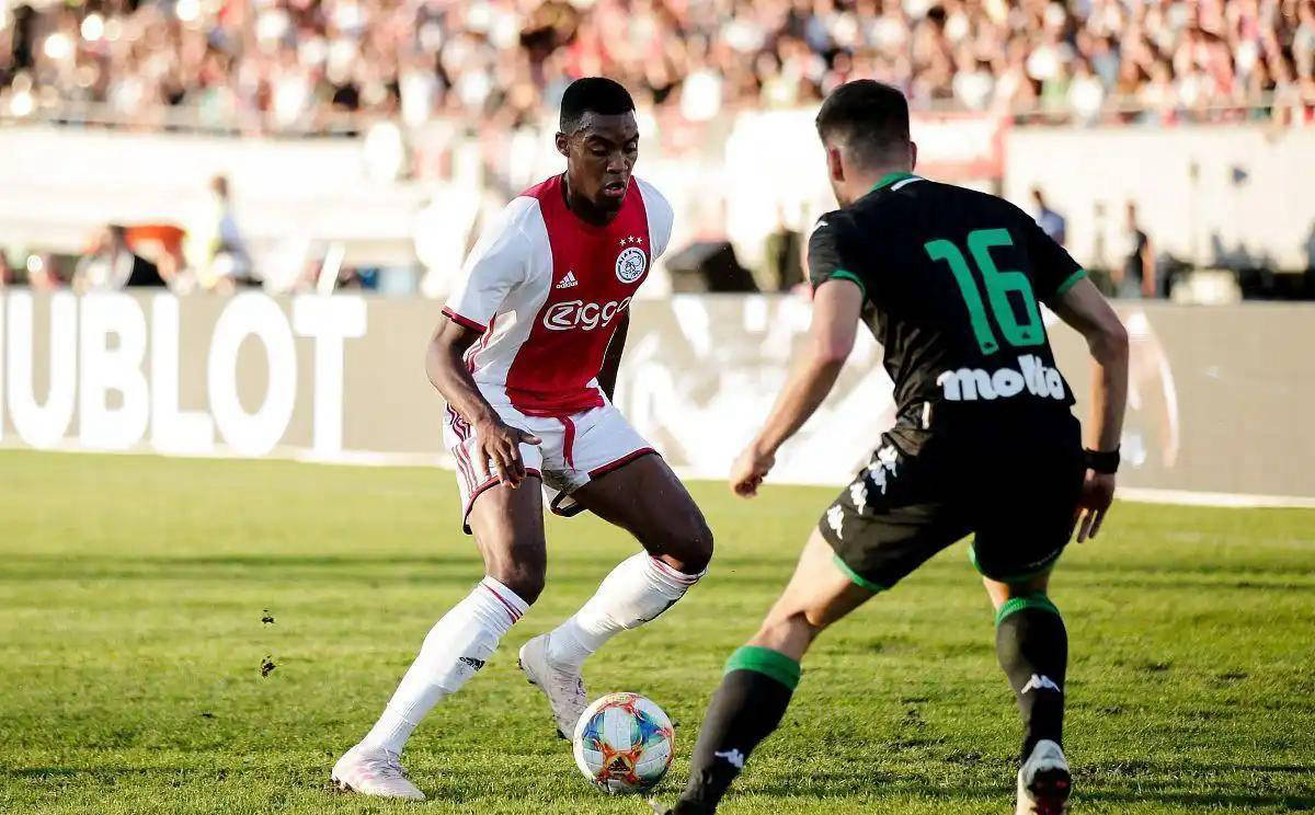 短顺下触球 短顺下触球